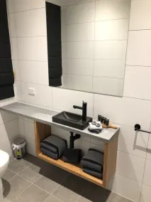 Timber Door Luxury Accommodation Geelong - Bathroom