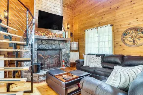 9 Mi to Lake Burton: Cabin w/ Deck Near Helen - Innvendig