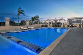 Hawthorn Extended Stay by Wyndham McAllen - Piscine