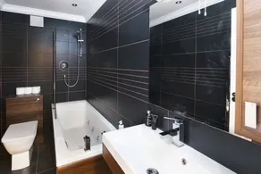 Burnets Close 2 Bedroom Apartment - Edinburgh - Badrum