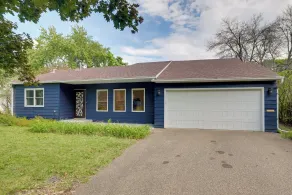 Pet-friendly Minneapolis Home w/ Spacious Yard - Interni