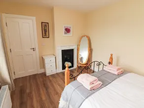 Meadow View - Room