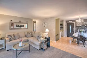 Forest-View Deck + Fire Pits: Pine Grove Retreat! - Innvendig