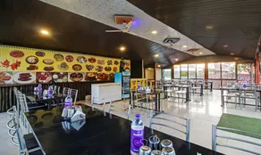 Treebo La Paradise with Swimming Pool - Restaurant