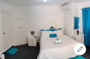 Larimar Beach Apartment - Room