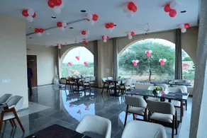 SR Hotel Restaurant & Cafe - Restaurante