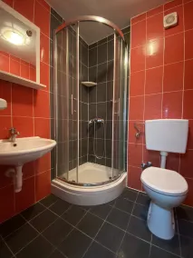 Lighthouse - Bathroom