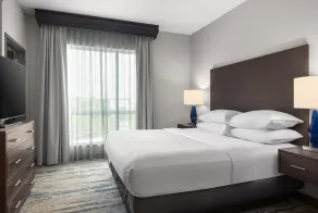 Embassy Suites by Hilton Charlotte Ayrsley - Chambre