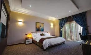 Peninsula Suites - Room