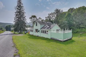 Quaint & Charming Cherry Valley Escape! - Interior