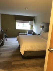 Holiday Inn Express Mt. Vernon by IHG - Rom