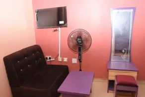 Gracefieldhotels.com.ng - Wohnbereich