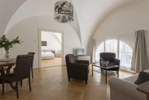 Three Golden Crowns Apartments - Rum