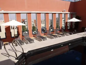 Eco Alcalá Suites - Piscine