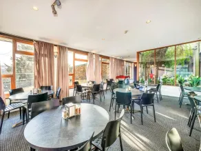 Snowy Valley - Hostel - Restaurante