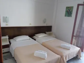 Harrys bar & apartments - Room