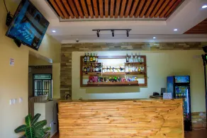 Rond Point Gorilla Boutique - Kinigi - Restaurant