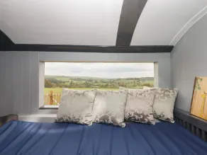 The Bus On The Hill - Rom