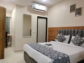Yellow Sapphire Hotel Hitech City - Room