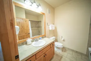 Settlers Creek 6514 by SummitCove Lodging in Colorado - Bathroom