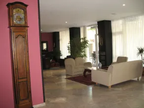 Febor Park Hotel - Lobby sitting area