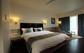 Hotel Shelton Rajamahendri - Room