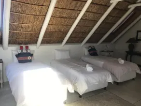 Bamboesbaai Beach House - Chambre