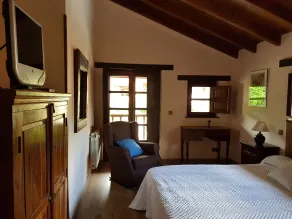 Casas rurales Valle de Bueida, jacuzzi solo en las casas el El Palacio y Viscárcel - Room