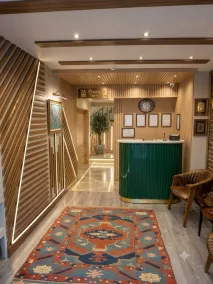 By Kinyas Hotel - Reception