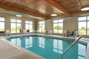 Country Inn & Suites by Radisson, Indianola, IA - Basseng