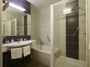 Hotel Europe - Bathroom