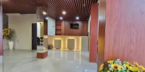 Sunflower Hotel Syariah near Juanda Airport - Reception
