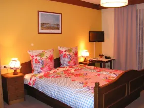 Hotel Garni Haus Alpine - Chiemgau Karte inkl - Room