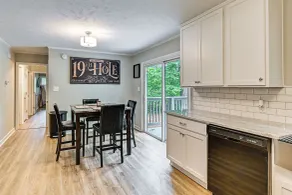 < 2 Mi to Golf Course: Pinehurst Home w/ Deck! - Interiør