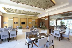 Four Leaf Service Suites - Restaurant