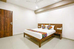 Fabhotel Royal Paradise - Zimmer