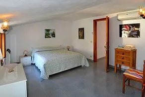 Villa La Favola med havudsigt - Værelse