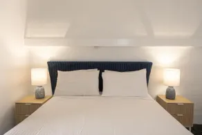 Caledonian Inn - The Stump - Room