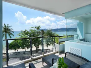 Homm Bliss Southbeach Patong - Vue de la chambre