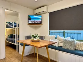 Kanasta Caravan Park - Room