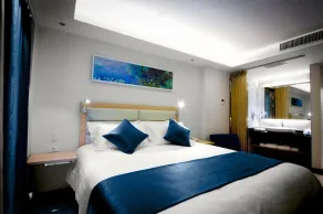 Lyz Business Hotel - Room