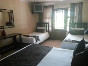 African Sun Guest House - Room
