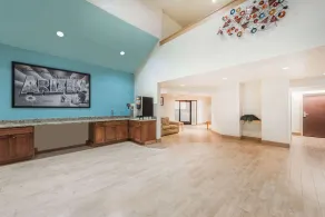 Super 8 by Wyndham Show Low - Hall