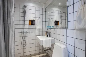 Hotel Atlantic - Bathroom