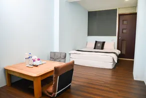 Way Young House - Chambre