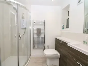 Sea Thrift - Bathroom