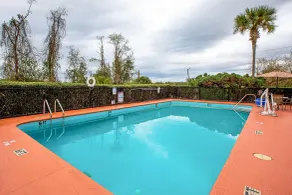 Quality Inn & Suites Live Oak I-10 Exit 283 - Pool