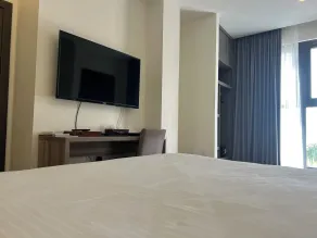 Adonis Cupecoy - Room