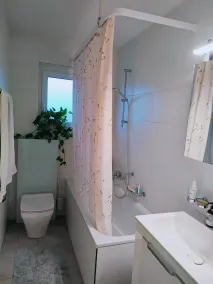 Voll ausgestattetes Apartment - Badezimmer