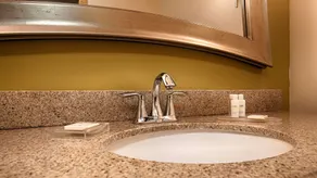 Best Western Plus Jacksonville West - Bathroom